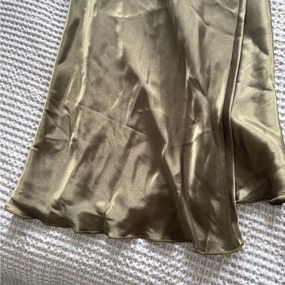 Satin skirt - Picture 3 of 3